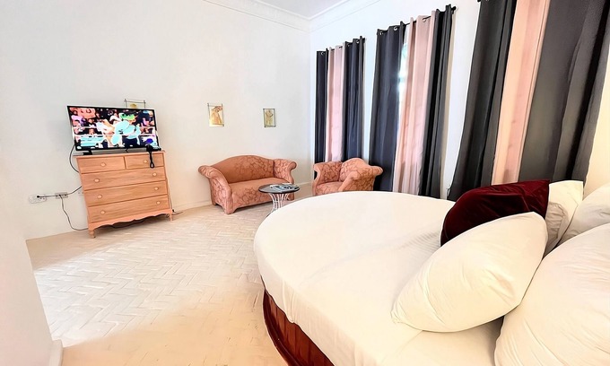 Port Antonio Apartment | Discover King Suites Near Portland Parish Church with Pool