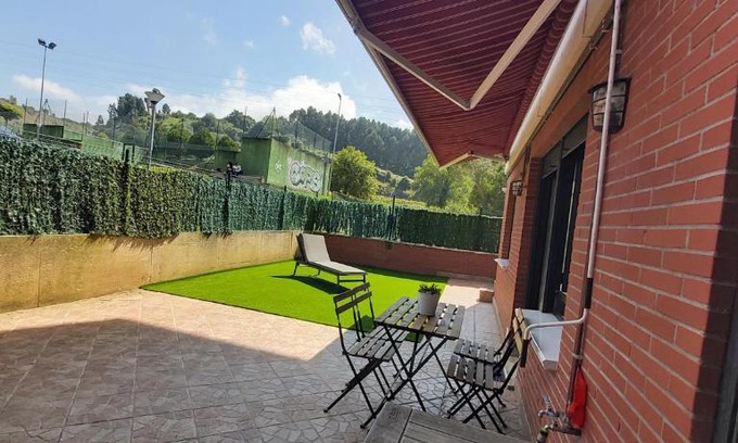 Castro Urdiales Apartment | Family-Friendly Castro Costa Norte with Pool & Garden Access