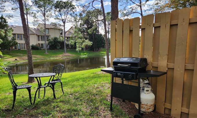 Southwest Orlando House | Charming Retreat: 2 Cute 2 Pass with Pool & Spa Amenities