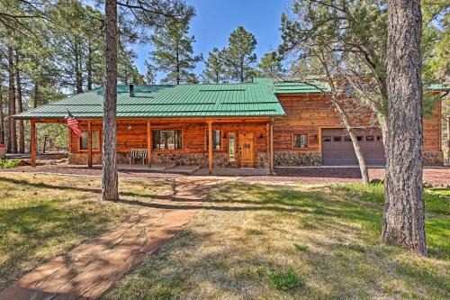 Pinetop-Lakeside House | Spacious Family Cabin with Game Room and Two Decks