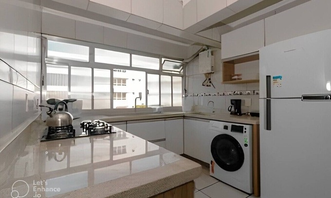 Higienopolis Apartment | Cozy 2-Bedroom Retreat Near Airport with Pool & Spa
