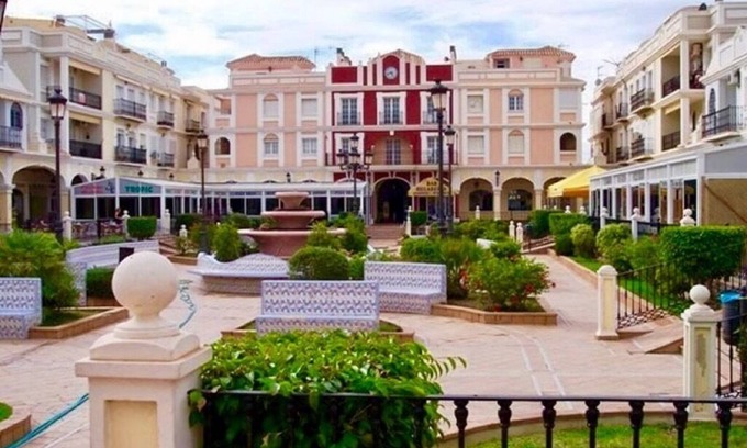 Torre de la Horadada Villa | Ideal 2 Bedroom Villa with Pool and Ocean Views