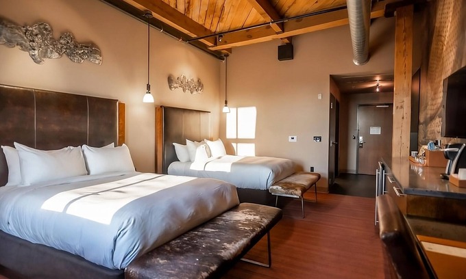Fifth Ward Hotel | Family-Friendly Loft with Two Queen Beds at The Iron Horse Hotel
