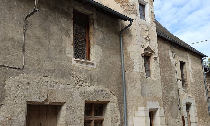 Doue-la-Fontaine House | Ideal Gîtes for Groups in Doué Town Center, Sleeps 15
