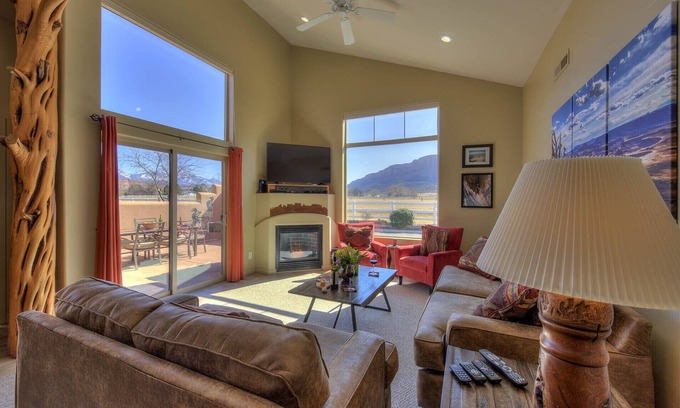Moab South Valley House | Perfect Retreat: King Beds, Ocean Views & Year-Round Hot Tub