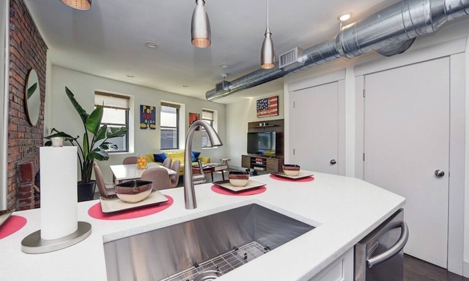 Lawrenceville House | Family-Friendly Hotel with 2 King Beds & Kitchen Access