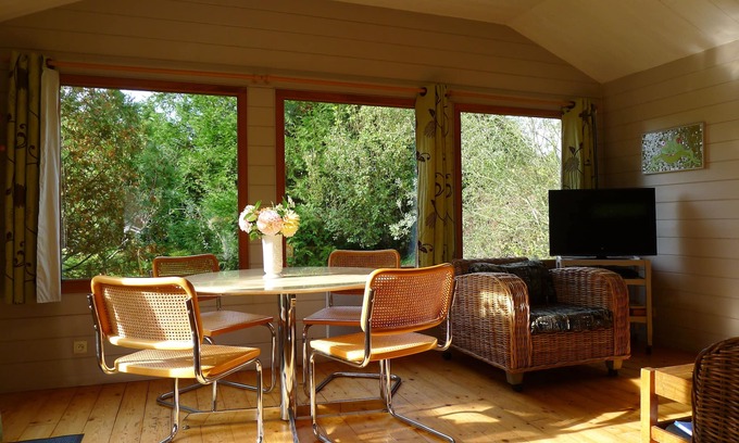Touques House | Close to Deauville Beach: Charming Chalet with Ocean View