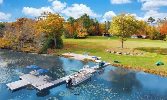Highland Lake Cottage | Discover Lake + Garden Cottage: Nature, Boats & Hot Tub