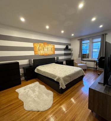 Queens Apartment | Stylish Bedroom in Rego Park - Family Friendly Amenities