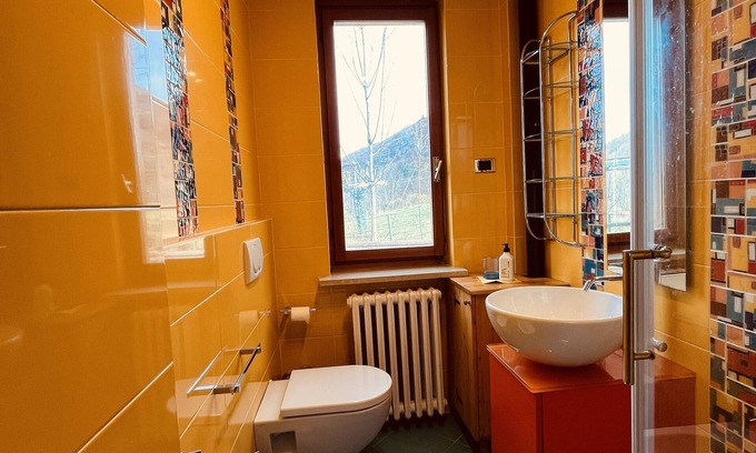 Limone Piemonte Apartment | Cozy Limone Hut: Ski-in, Breakfast Included Near Morel Chairlift