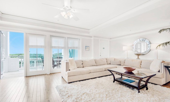 Gulf District House | Prime Watercolor Townhouse 9: Pool, Spa & Ocean Views!