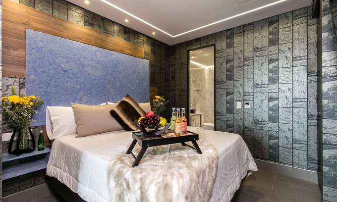 El Poblado Hotel | Stylish Rooms with Pool Access and Spa Amenities