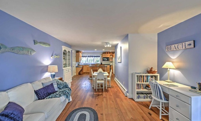 Buzzards Bay Apartment | Elegant Nautical Bourne Apartment - Steps from Monument Beach