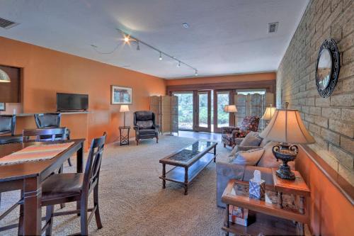 Prescott House | Serene Forest Retreat - Cozy Prescott Cottage with Patio