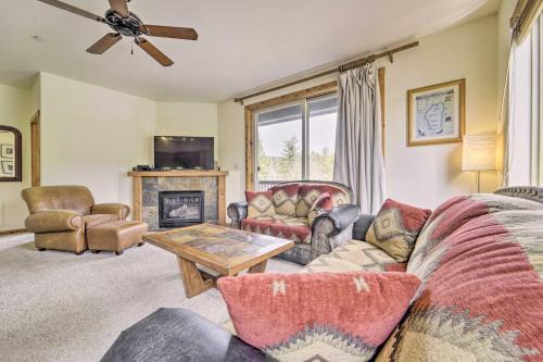 Truckee Apartment | Inviting Truckee Condo Steps from Donner Lake & Hot Tub