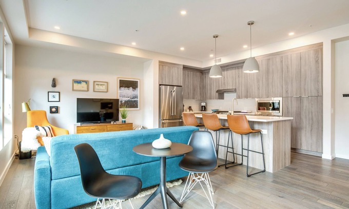 Highland Condo | Modern Denver Condo with Balcony, Near Downtown Attractions