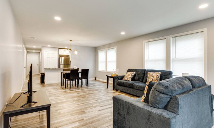 Attleboro House | 2 Mi to Dtwn Attleboro: Pet-Friendly Apt!