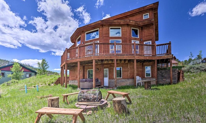 Innsbruck Val Moritz House | Relaxing Granby Home with Hot Tub, Near Granby Ranch