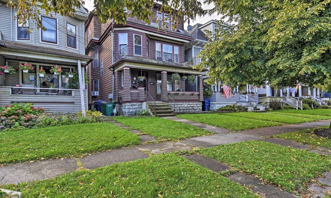 Buffalo Apartment | Buffalo Apartment with Balcony - Near Downtown Attractions