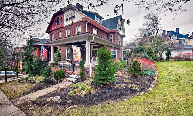 Reading House | Inviting Reading Retreat w/Patio - Close to Pagoda!