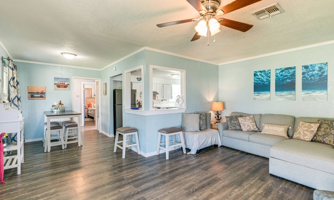 Aransas Pass House | Cozy Aransas Pass Retreat near Redfish Bay with Fire Pit