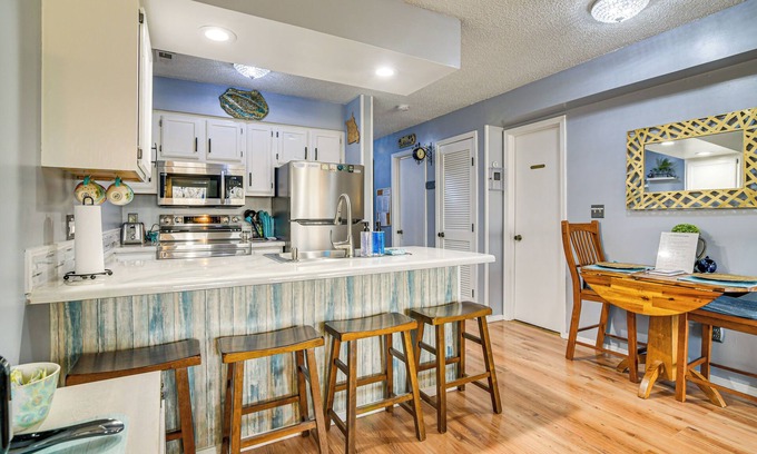 Notch Estates Condo | Top-Rated Branson West Condo with Pool and Central Location