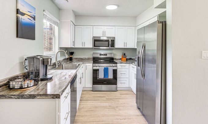 Niceville Apartment | 2 Mi to State Park: Dog-friendly Niceville Home