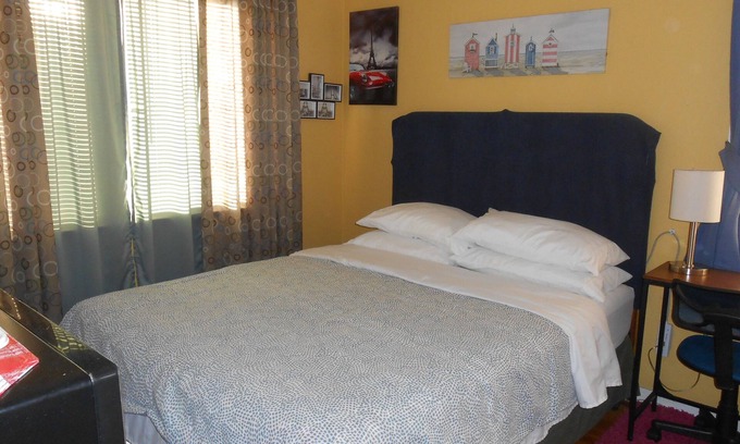 Sun Valley Bed & Breakfast | Convenient Stay Near Burbank Airport & Universal City