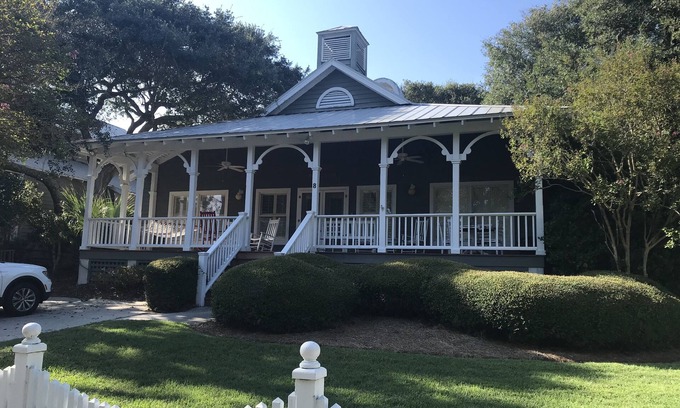 Kiawah Island House | Steps to the Beach: Oceanfront 3BD Home with Pool & Spa