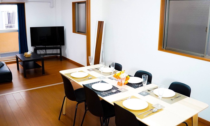 Minato House | Convenient Retreat Near USJ with Spa & Hot Tub Amenities