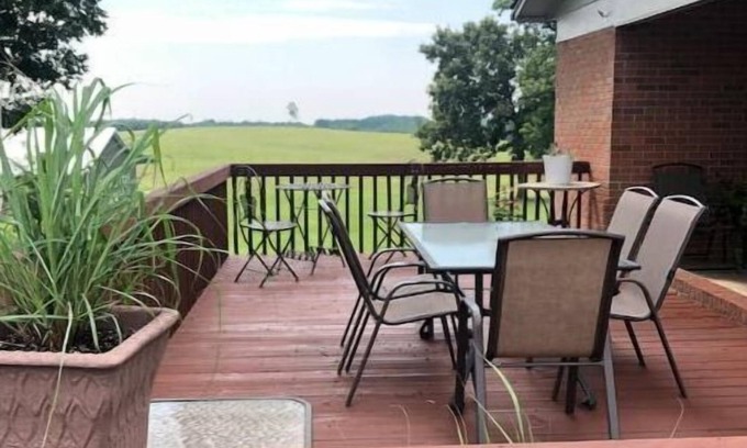 Hiddenite Cottage | Ideal Family Retreat: 3 Bedroom House Near the Mine