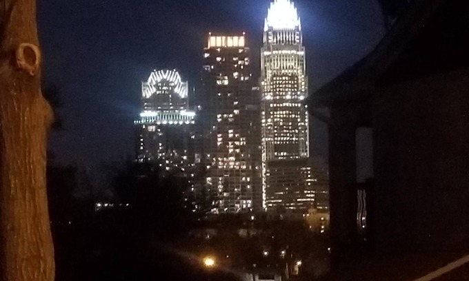 Biddleville House | Convenient Uptown Charlotte Hotel with Skyline Views & Pool