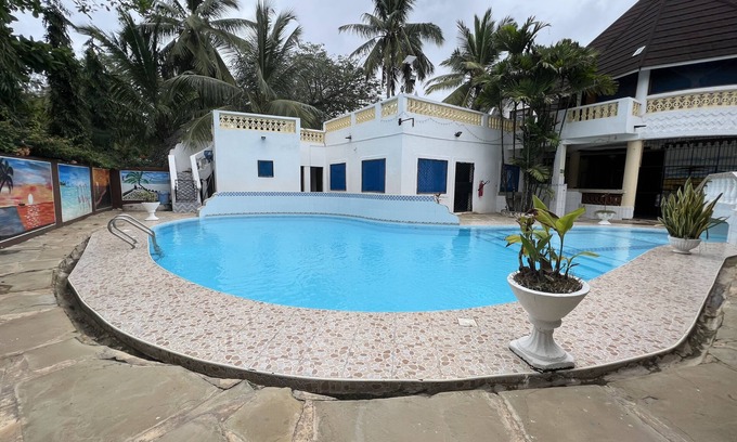 Galu Bed & Breakfast | Beachside 3-Bedroom Villa with Pool and Ocean View