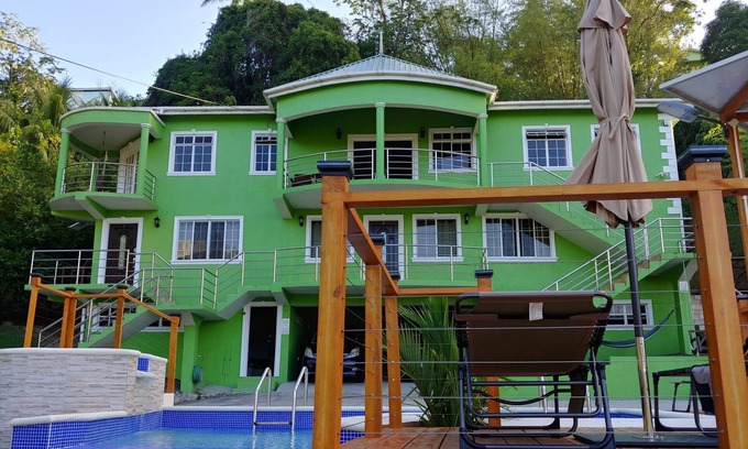 Marigot Bay Apartment | Top-Rated Mountain View Apartment with Pool & Breakfast