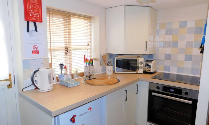 Sheringham Cottage | Cozy 2 Museum Cottages: Romantic Retreat in Sheringham