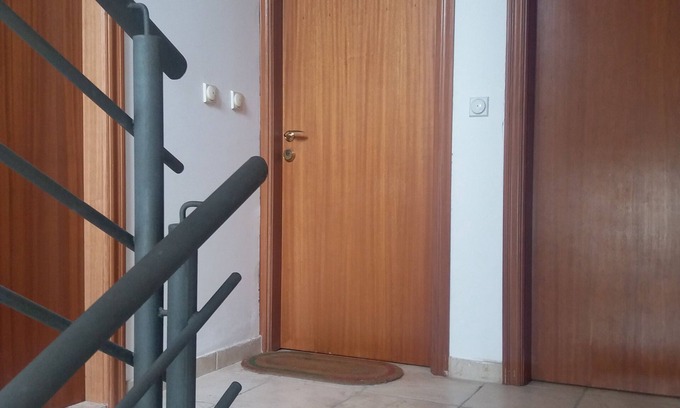 Velji Vinogradi House | Cozy 2-Bedroom Apartment with Kitchen for Your Stay