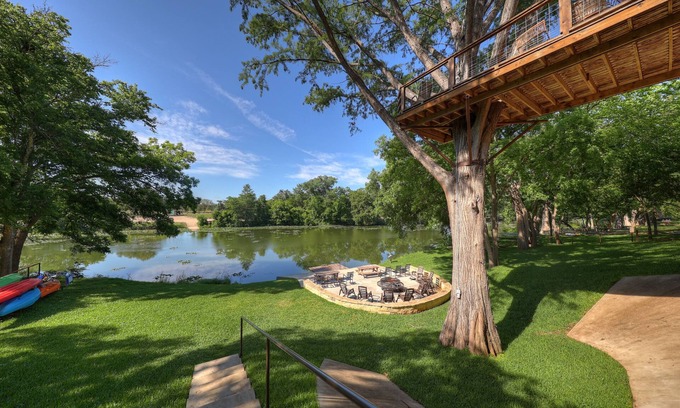 Center Point Cabin | Experience Treetop River Cabin: Kayaks, Fishing & Fire Pits