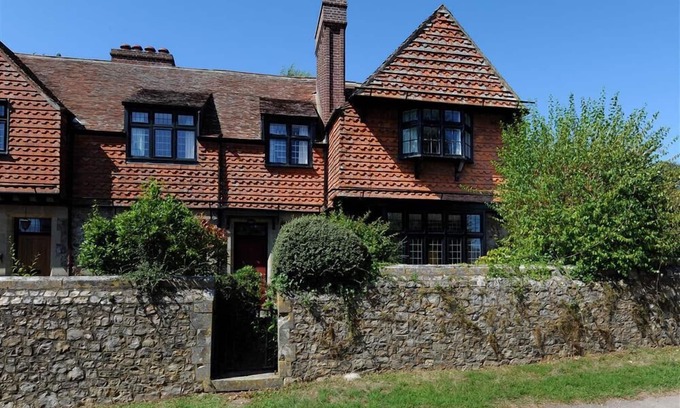 Rousdon House | Pet-Friendly 2 Old Home Farm with Cozy Open Fire