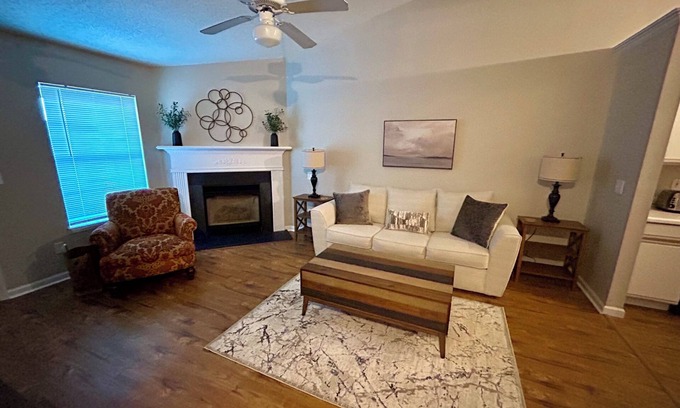 Greenville House | 2 or 3 Bedroom Near Hospital-New To Vrbo