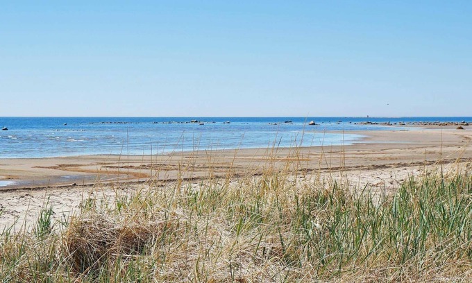 Falkenberg House | Cozy Holiday Home for Two with Oceanfront Views in Falkenberg