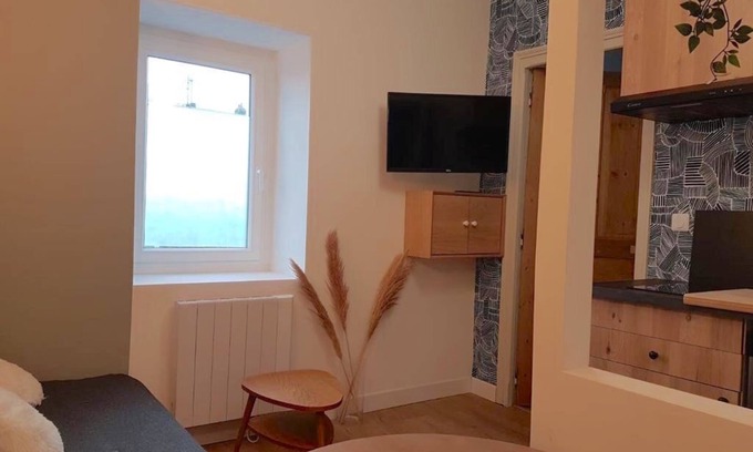 Berck-sur-Mer Apartment | Beachside Studio for Two with Pool & Ocean View