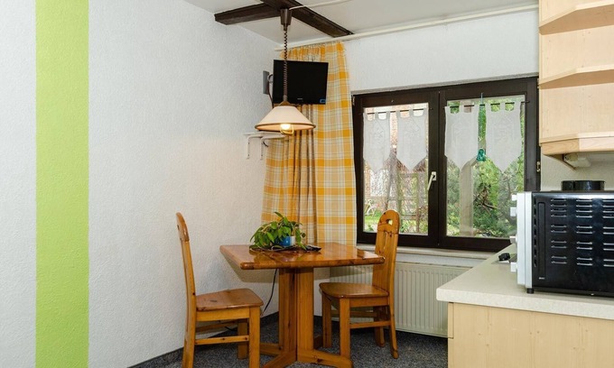 Schaprode Apartment | Cozy 2-Person Apartment in Schaprode, Rügen with Kitchen