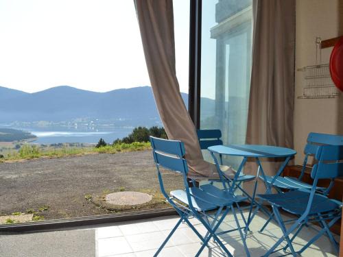 Les Angles Apartment | Cozy T2 Cabin with Lake View, Near Baliu Ski Lift