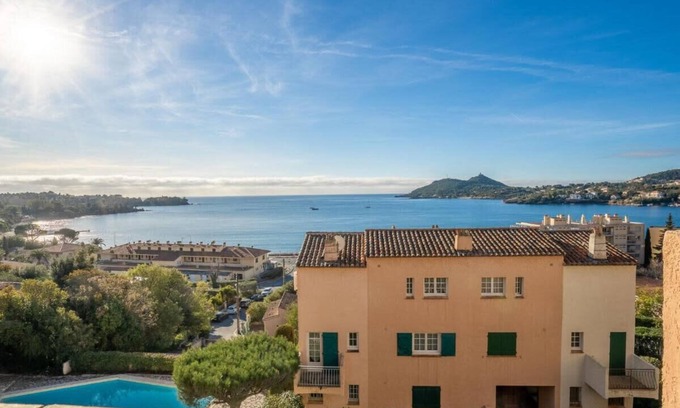 Agay Apartment | Idyllic 2-Piece Getaway with Ocean View at Grand Pavois