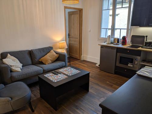 Margny-les-Compiegne Apartment | Modern 2-Room Stay in Central Magny Compiègne