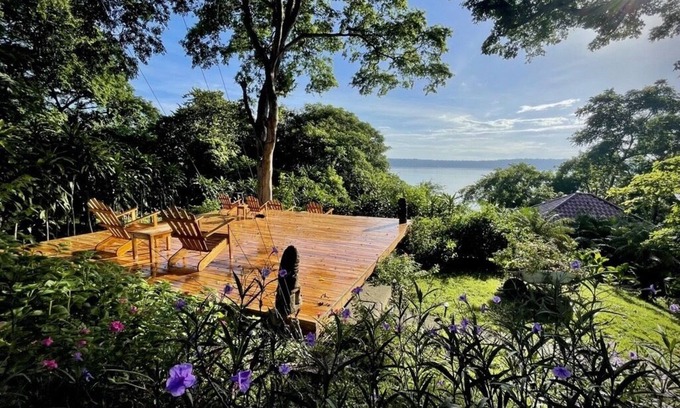 San Juan de Oriente Cabin | Private Casitas with Pool and Ocean View by Laguna de Apoyo