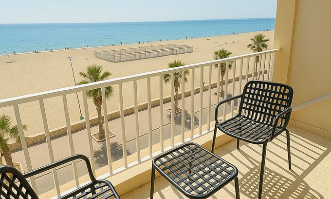 Mediterranee Apartment | Cozy Apartment in Canet-en-Roussillon with Ocean Views