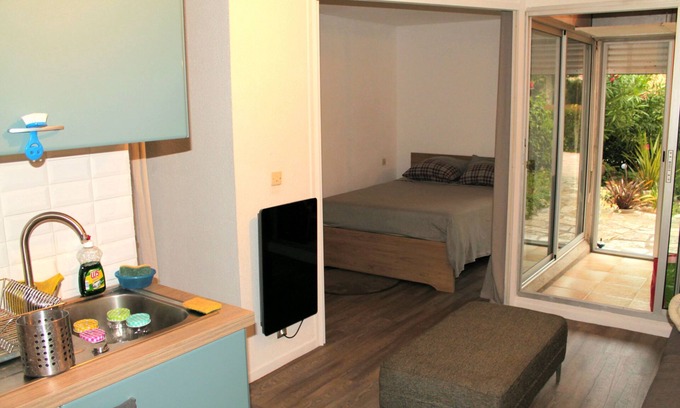 Saint-Cyprien Plage Apartment | Cozy 2-Room Apartment with Garden Near St Cyprien Port