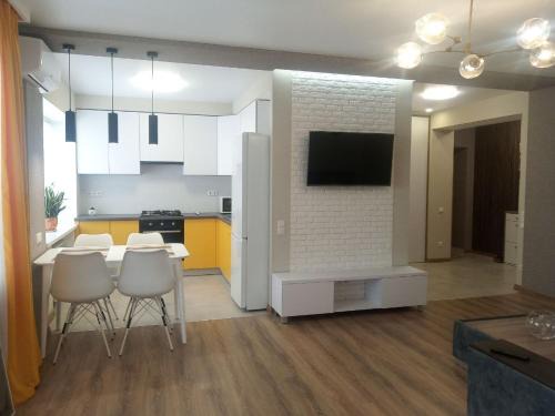 Svitlogirske Apartment | Central Poltava: Pet-Friendly 2 Room Apartment, Rated 9.8