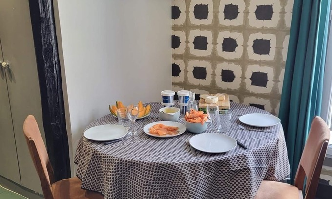 Batignolles Apartment | Charming 2-Room Apartment Near Rue de Levis, Top Rated!
